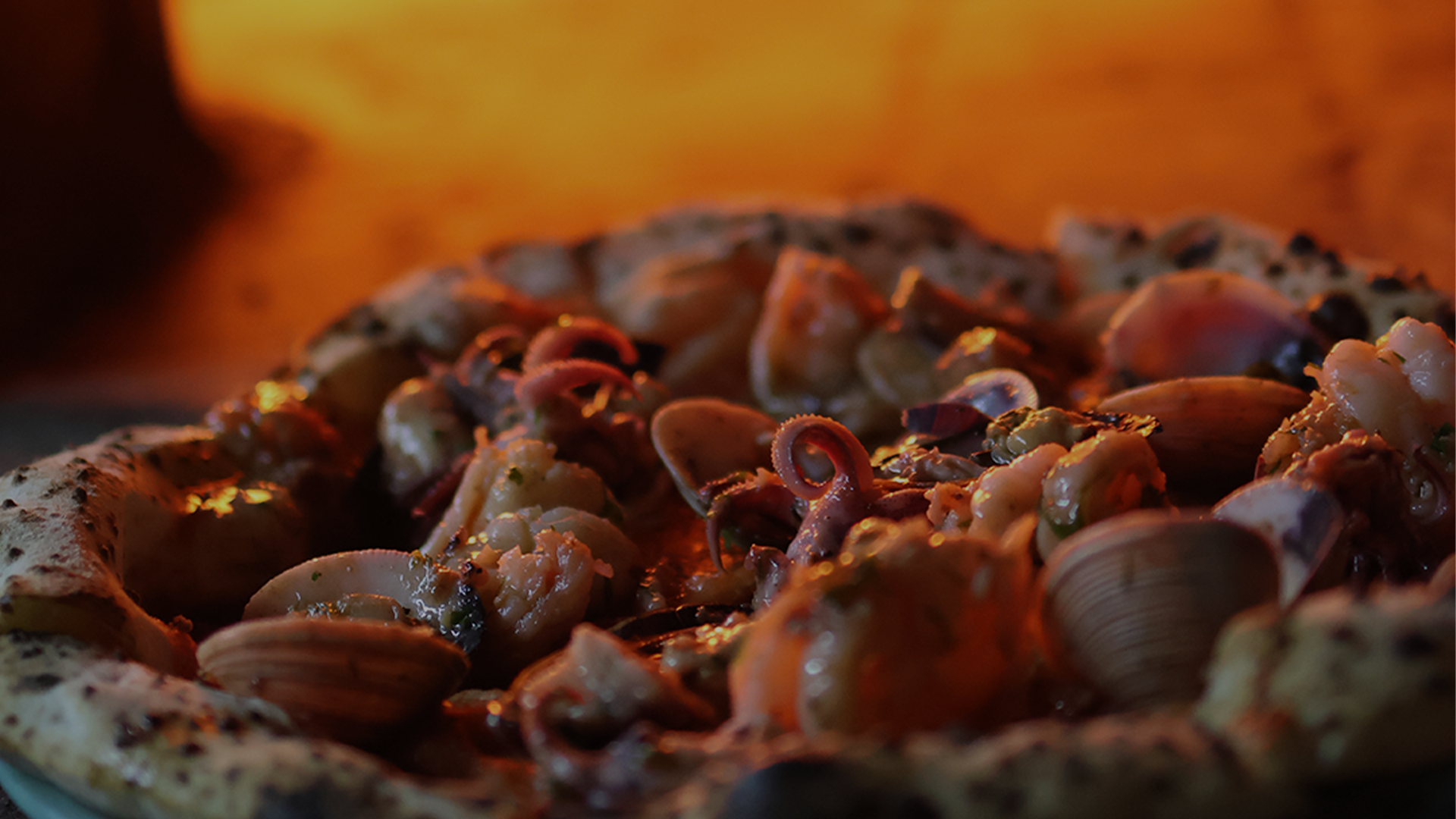 Comunidad de la fundación participando en actividades